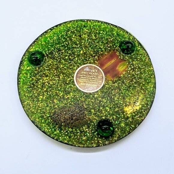 Hyler Enterprises Green Acrylic Shell Inlay Trivet - Picture 4 of 6